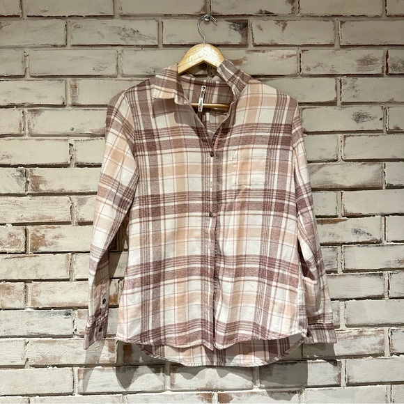 Kuhl plaid flannel button down shirt size small - Picture 1 of 5